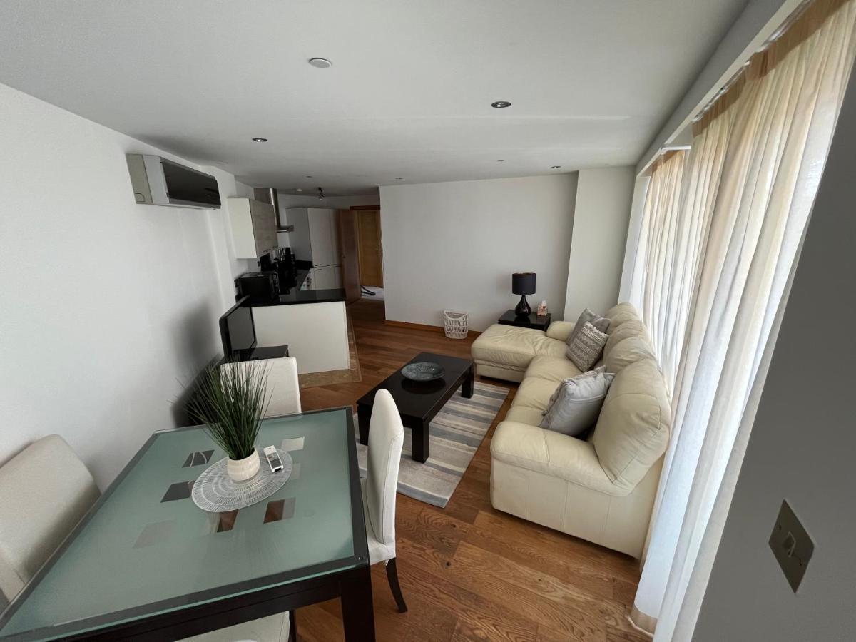 Ocean Village Lovely 2 Bedroom Apartment Gibilterra Esterno foto